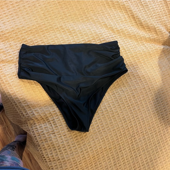 1 black,1 butterfly design one piece and 1 high waisted bottom - Picture 8 of 10